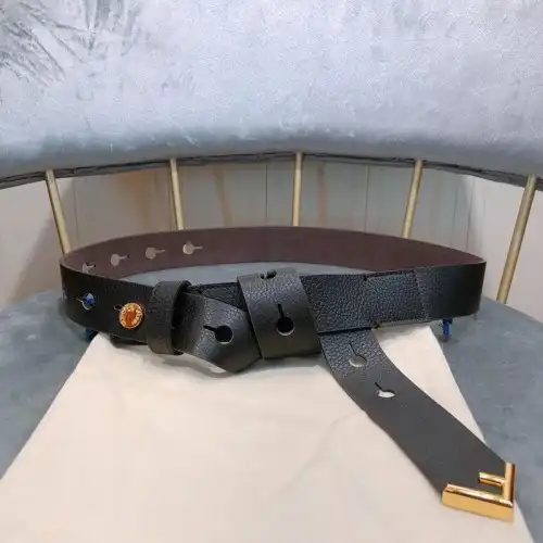 G*u*i s belte 1905bl0428