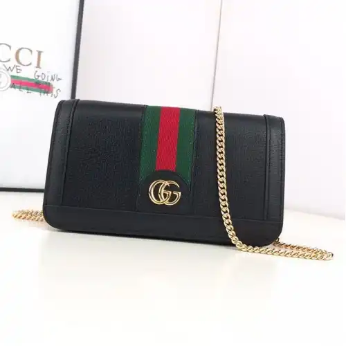 G*u*i bags 19b57g0109