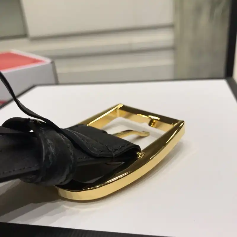 G*u*i s belte 19xia0050