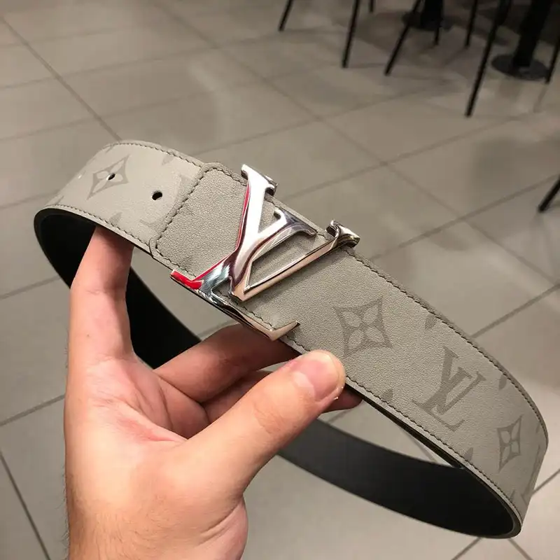 LV s Belte 19xf0020