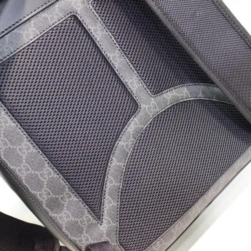 G*u*i backpack 19gm0070