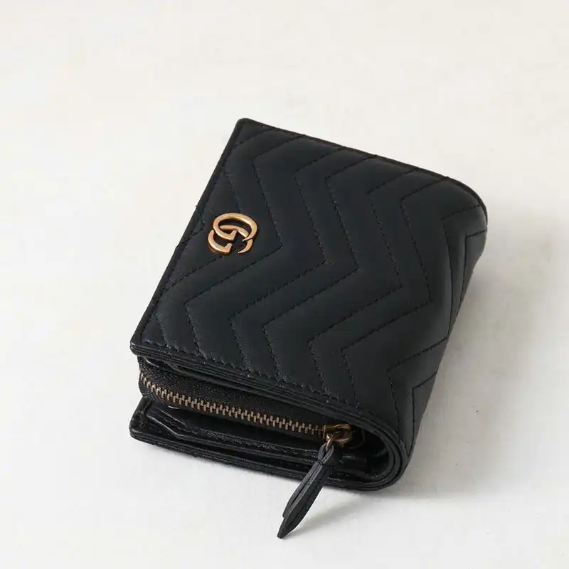 G*u*i bags 20b570307