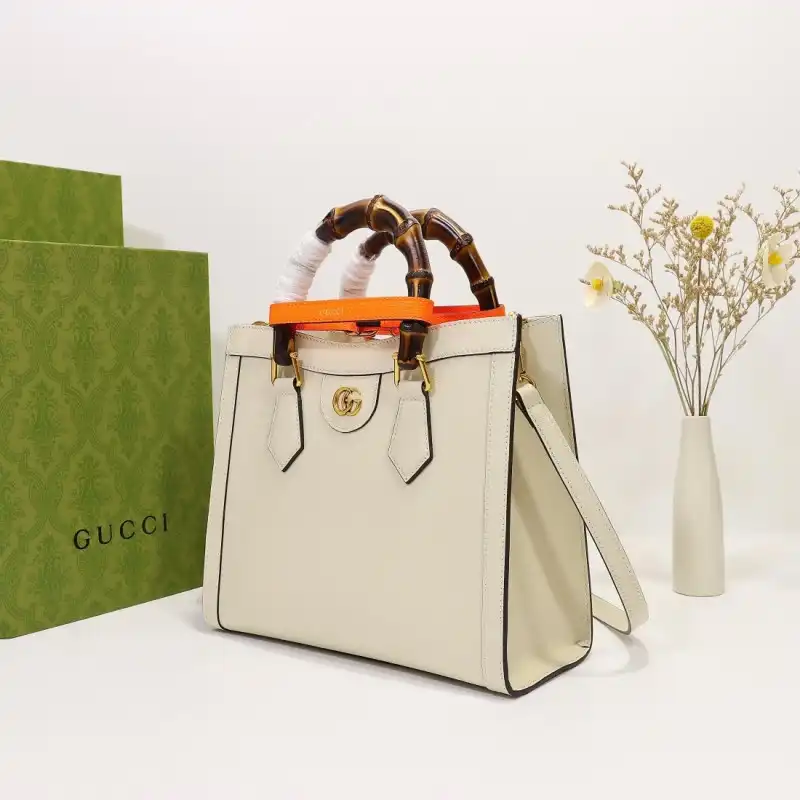 G*u*i s bags 2108dj0045