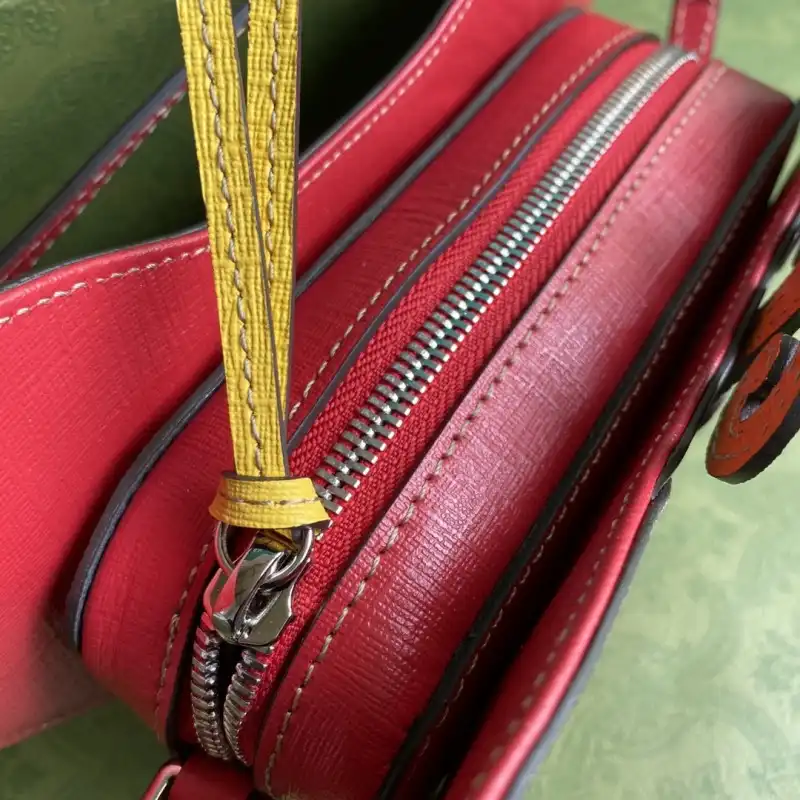 G*u*i s bags 2108ya0001