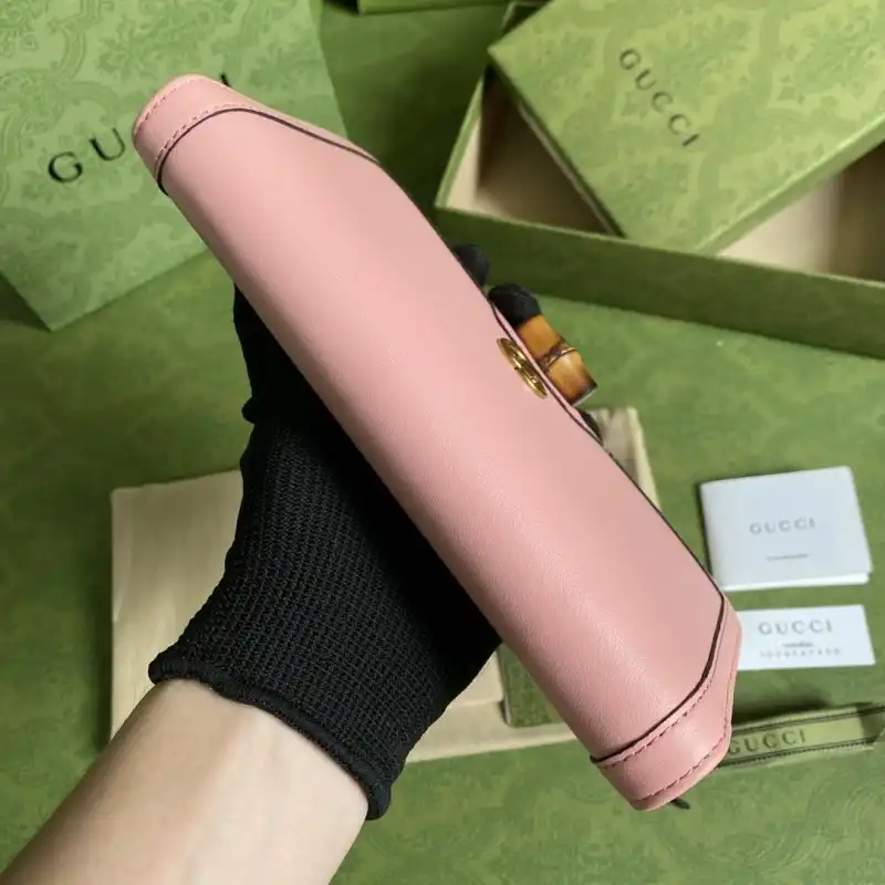 G*u*i s bags 2108ya0063