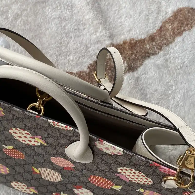 G*u*i s bags 2108ya0075