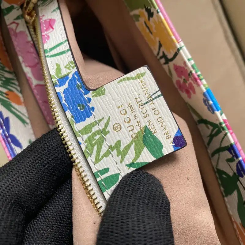 G*u*i bag 2112ya0074