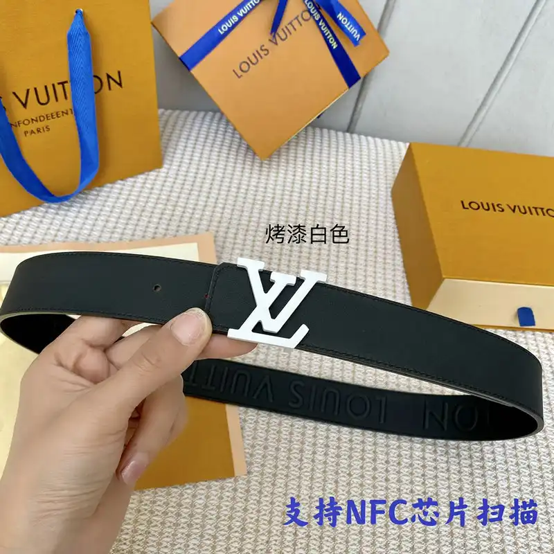 LV Belts 2204XA0138