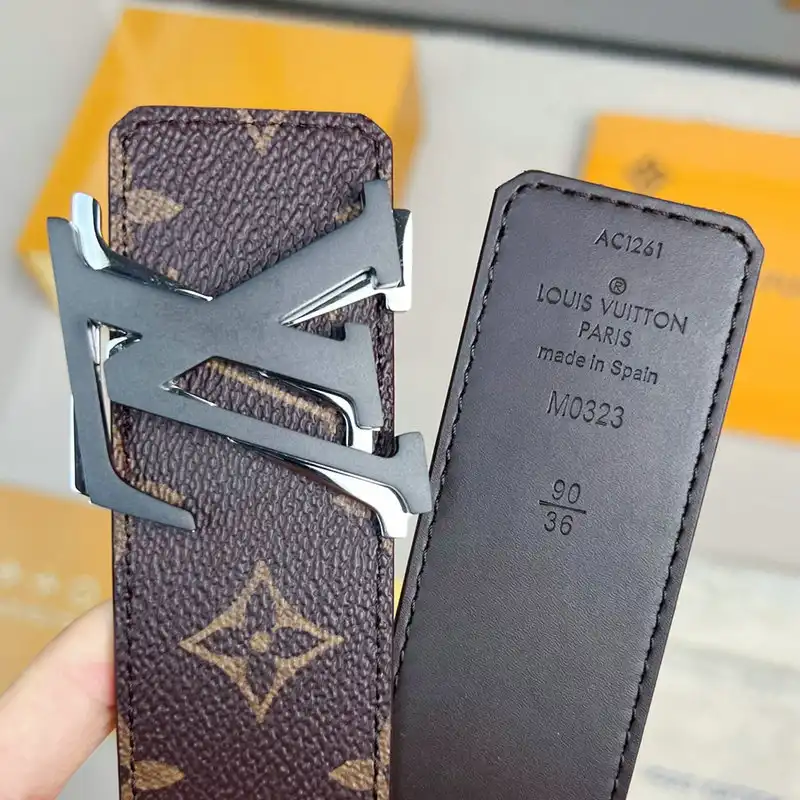 LV Belts 2207XF0004