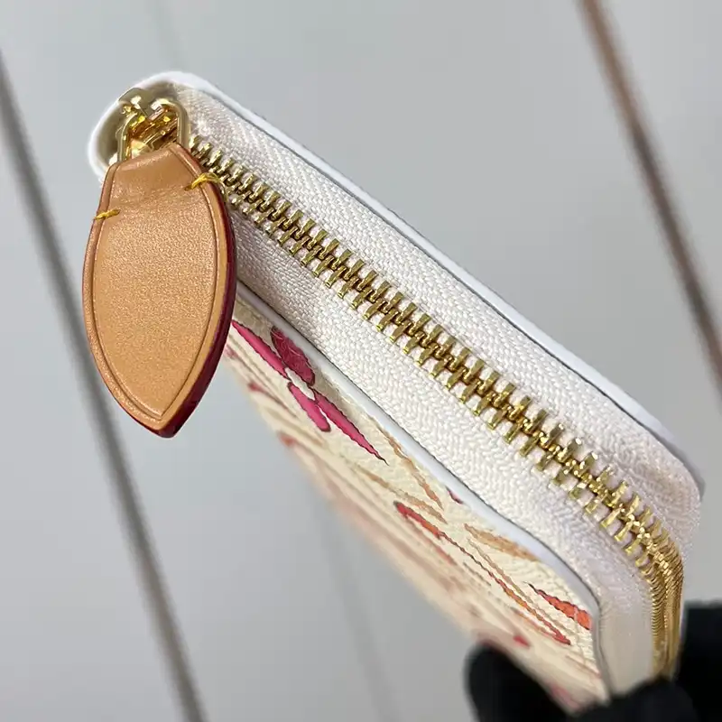 G*u*i bags 2407yz0105