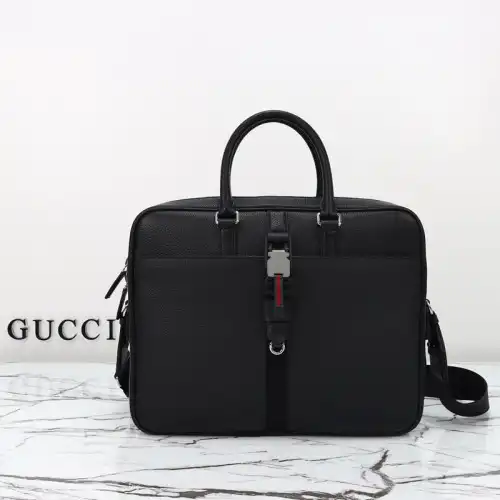 G*u*i bags 2411ya0204