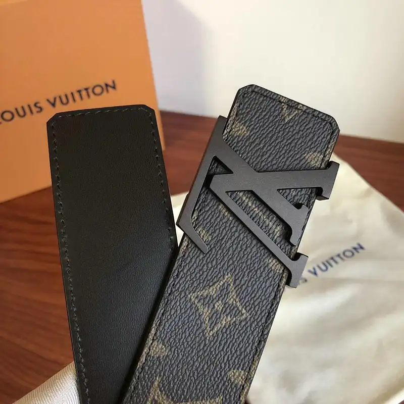 LV s Belts 19BL0076