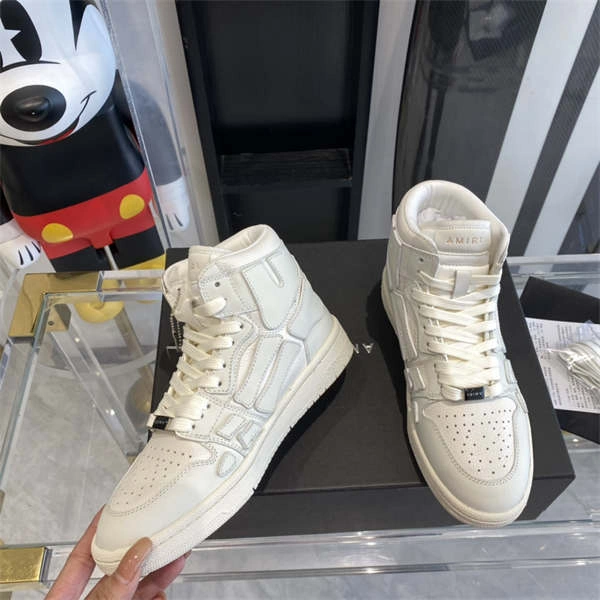 Versatile AMIR1 SNEAKERS 681