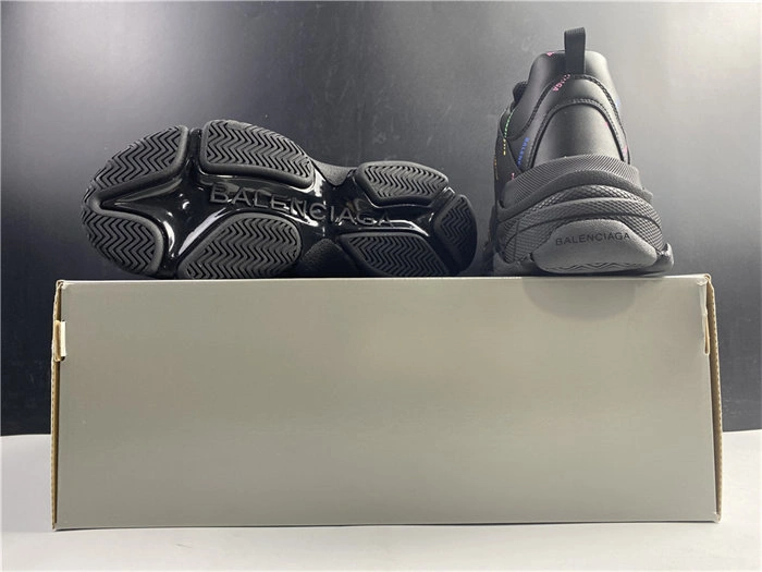 BLCG SNEAKER TRIPLE.S.524039 W2FA1 TravelReady 4504