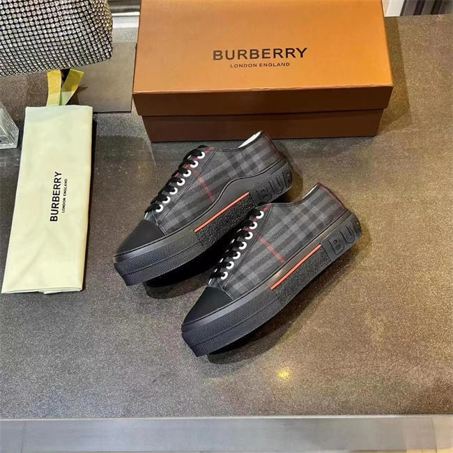 Burberry Sneaker Practical 2616