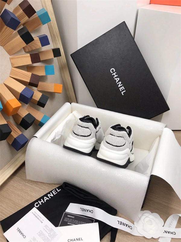 Fashionable Chanal Sneakers 2184
