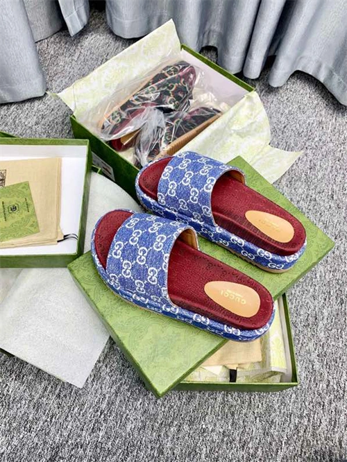 Resilient Gocci Slipper 5763