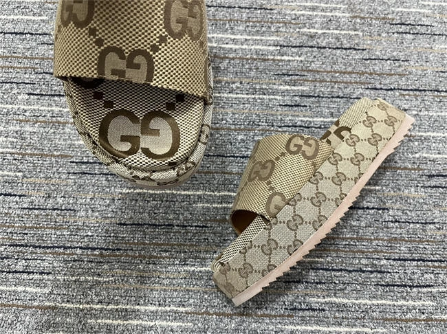 G*u*i side women colorful 464