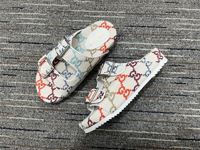 chic G*u*i slide 388