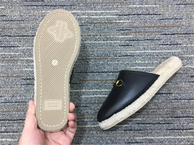 G*u*i slipper effortless 501