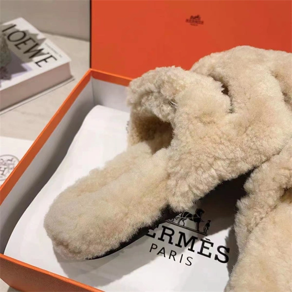 Efficient H Slipper 2380