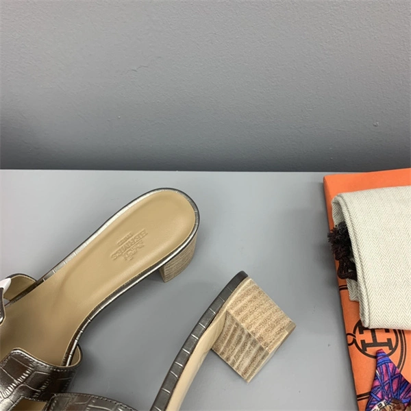 Timeless H Slipper 2385