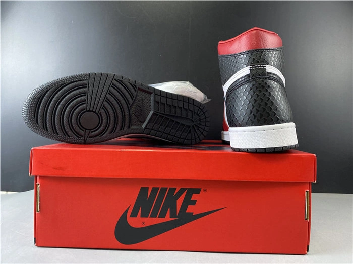 NewStyle Jordan1 Retro Satin Snake Chicago CD0461- 3749