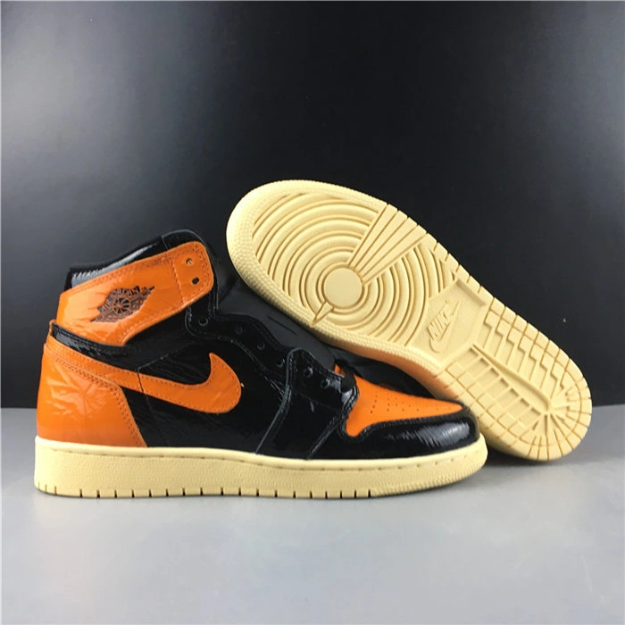Sophisticated Jordan1 Retro Shattered Backboard 555088- 3772