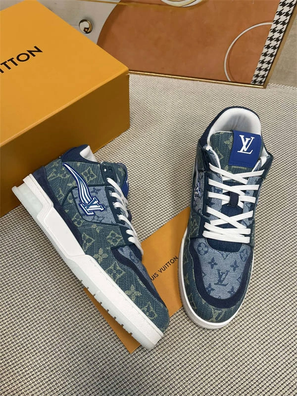 LV Sophisticated 1710