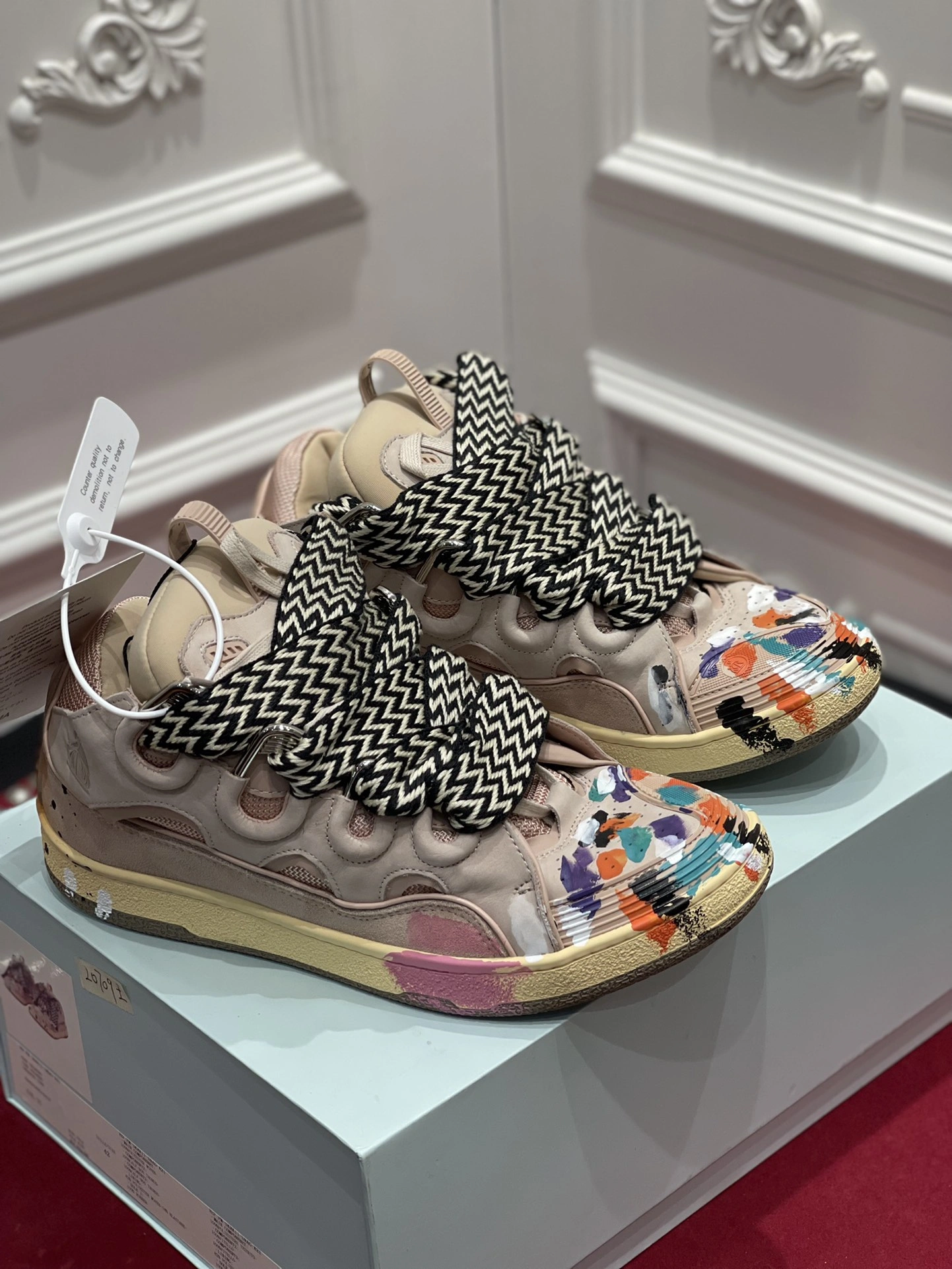 Classic Lanvon Curb Sneaker 994