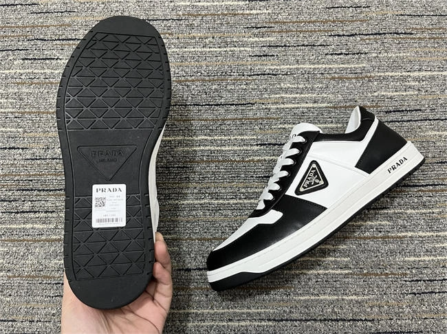 Neat Prada Sneaker 3373